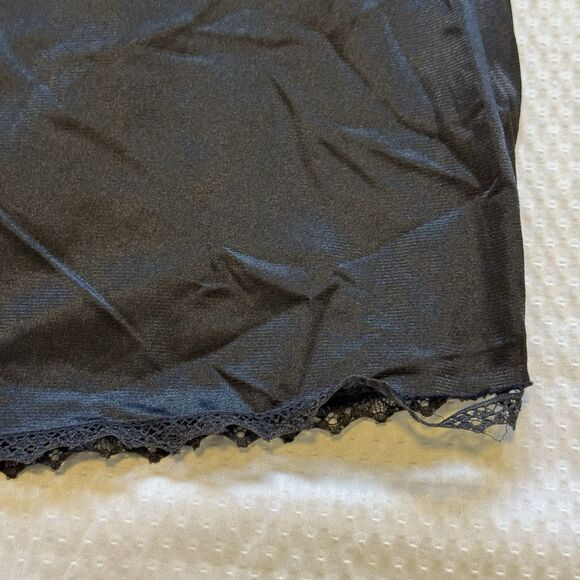 VINTAGE 70s 80s VANITY FAIR Lingerie Black Nylon Lace Trim Half Slip Medium - Picture 3 of 6